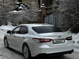 Toyota Camry 2018 годаfor13 800 000 тг. в Алматы – фото 4