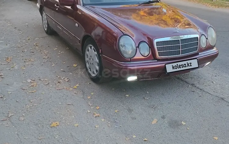 Mercedes-Benz E 280 1997 годаүшін2 150 000 тг. в Талдыкорган