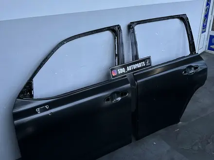 Новые оригинальные Дверь на Lexus за 280 000 тг. в Алматы