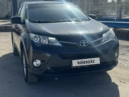 Toyota RAV4 2014 года за 10 200 000 тг. в Караганда