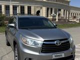 Toyota Highlander 2016 года за 10 100 000 тг. в Атырау