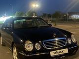 Mercedes-Benz E 320 1999 года за 4 000 000 тг. в Туркестан – фото 2