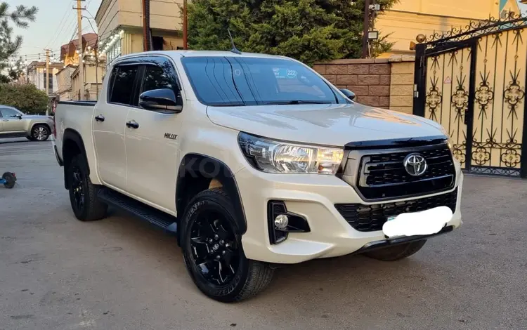 Toyota Hilux 2022 года за 22 800 000 тг. в Алматы
