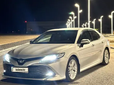 Toyota Camry 2020 года за 14 200 000 тг. в Кызылорда