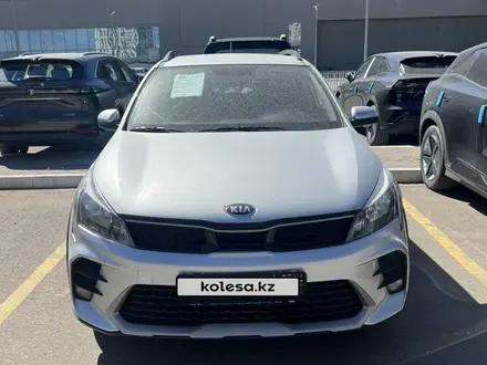 Kia Rio X-Line 2021 года за 7 200 000 тг. в Астана