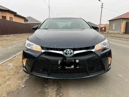 Toyota Camry 2015 года за 6 300 000 тг. в Атырау