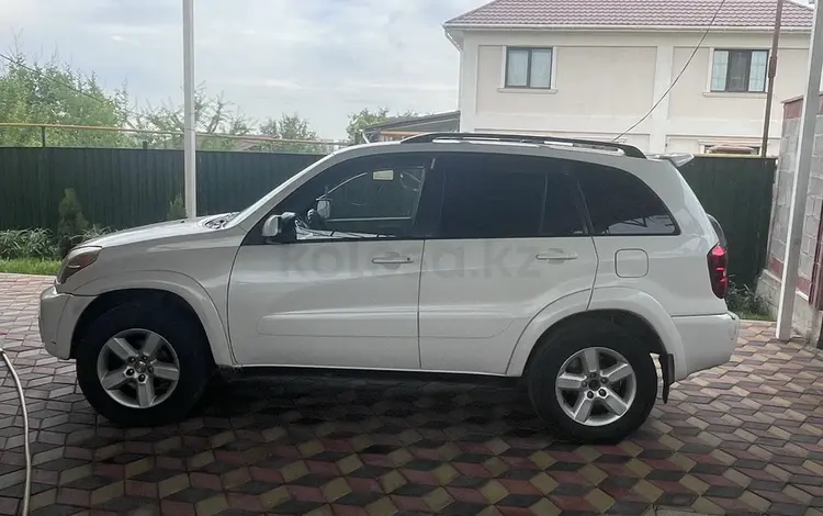 Toyota RAV4 2004 годаfor4 800 000 тг. в Алматы