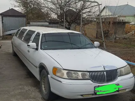 Lincoln Town Car 1999 года за 1 500 000 тг. в Тараз