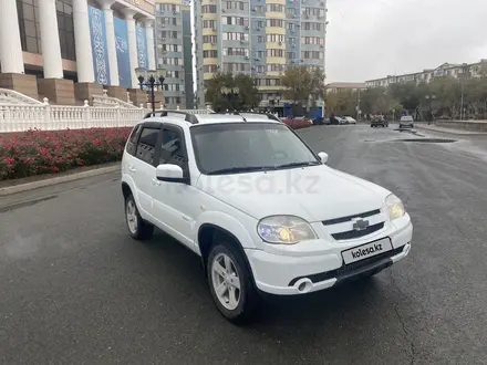 Chevrolet Niva 2014 года за 3 500 000 тг. в Атырау – фото 4