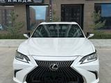 Lexus ES 250 2021 года за 22 000 000 тг. в Актау