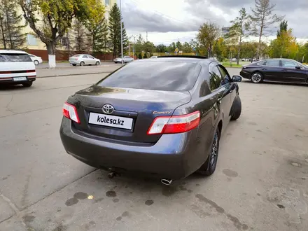 Toyota Camry 2006 года за 5 950 000 тг. в Павлодар – фото 3