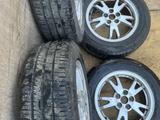 Диски с резиной на Toyota Camry за 120 000 тг. в Алматы – фото 4