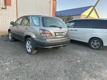 Lexus RX 300 2001 года за 5 700 000 тг. в Актобе – фото 2