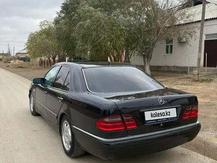 Mercedes-Benz E 320 1998 года за 3 600 000 тг. в Кызылорда – фото 2