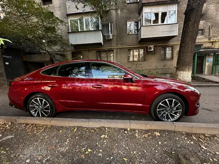 Hyundai Sonata 2023 года за 11 500 000 тг. в Алматы – фото 3