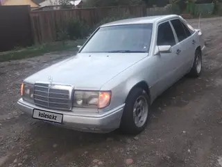 Mercedes-Benz E-Class, 1993