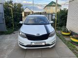 Kia Rio 2017 года за 3 100 000 тг. в Уральск – фото 2