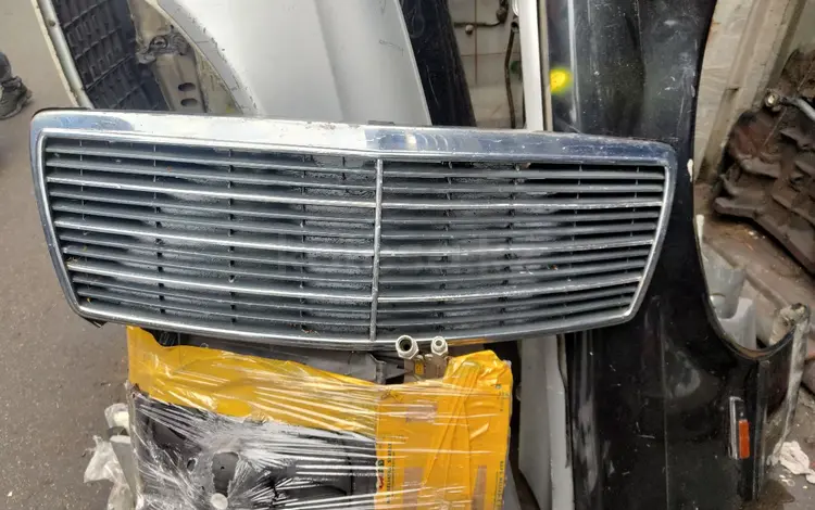 Mercedes w140 решетка радиатораүшін50 000 тг. в Алматы