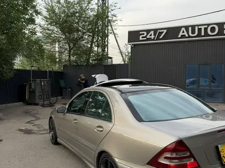 Mercedes-Benz C 230 2006 года за 4 800 000 тг. в Алматы – фото 3