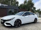 Hyundai Elantra 2022 годаfor13 000 000 тг. в Алматы