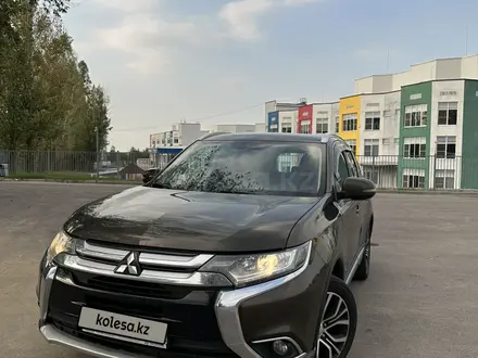 Mitsubishi Outlander 2017 года за 13 000 000 тг. в Алматы