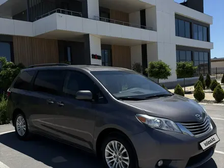 Toyota Sienna 2017 года за 14 500 000 тг. в Актау – фото 2