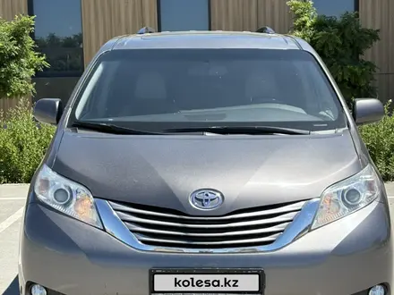 Toyota Sienna 2017 года за 14 500 000 тг. в Актау – фото 6