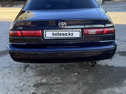 Toyota Camry 1998 года за 2 400 000 тг. в Жаркент – фото 15