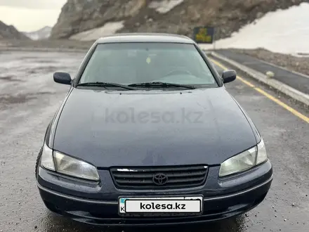 Toyota Camry 1998 года за 2 400 000 тг. в Жаркент – фото 5