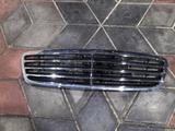 Решетка радиатора Mercedes w211 дорестайлинг за 25 000 тг. в Алматы