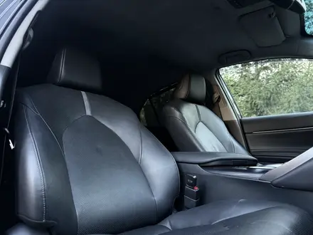 Toyota Camry 2021 года за 18 000 000 тг. в Караганда – фото 32