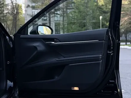 Toyota Camry 2021 года за 18 000 000 тг. в Караганда – фото 34