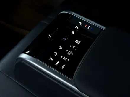 Toyota Camry 2021 года за 18 000 000 тг. в Караганда – фото 36