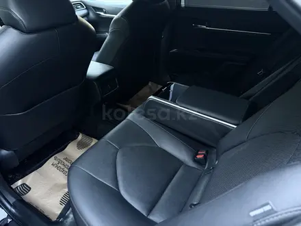 Toyota Camry 2021 года за 18 000 000 тг. в Караганда – фото 39