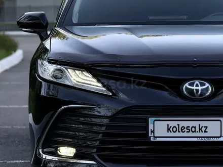 Toyota Camry 2021 года за 18 000 000 тг. в Караганда – фото 4