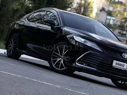Toyota Camry 2021 года за 18 000 000 тг. в Караганда – фото 5