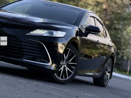 Toyota Camry 2021 года за 18 000 000 тг. в Караганда – фото 6