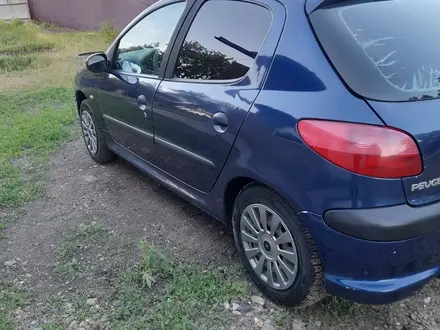 Peugeot 206 2004 года за 1 200 000 тг. в Семей – фото 5