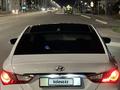 Hyundai Sonata 2013 года за 3 899 000 тг. в Атырау – фото 8