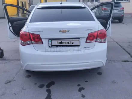 Chevrolet Cruze 2014 года за 4 200 000 тг. в Петропавловск – фото 5