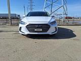 Hyundai Elantra 2017 года за 5 000 000 тг. в Атырау – фото 2
