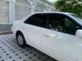 Toyota Camry 2000 года за 2 650 000 тг. в Алматы – фото 2