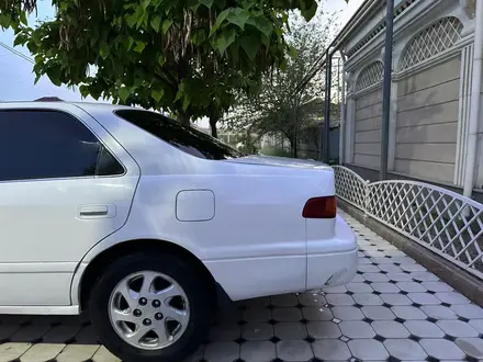 Toyota Camry 2000 года за 2 650 000 тг. в Алматы – фото 7