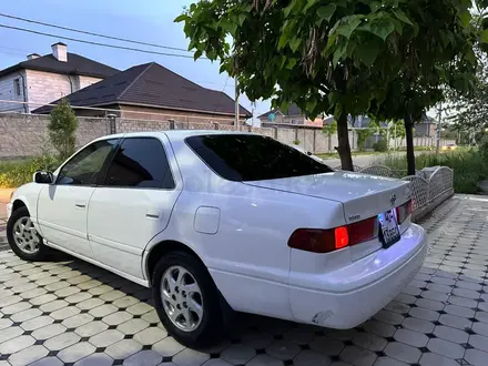 Toyota Camry 2000 года за 2 650 000 тг. в Алматы – фото 8