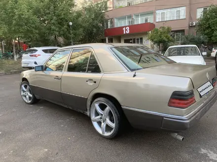 Mercedes-Benz E 300 1993 года за 1 500 000 тг. в Талдыкорган – фото 4