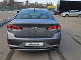 Hyundai Sonata 2019 годаүшін11 700 000 тг. в Алматы – фото 3