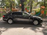 Skoda Superb 2010 года за 3 400 000 тг. в Шымкент – фото 2