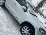 Volkswagen Touareg 2012 года за 11 500 000 тг. в Усть-Каменогорск – фото 2
