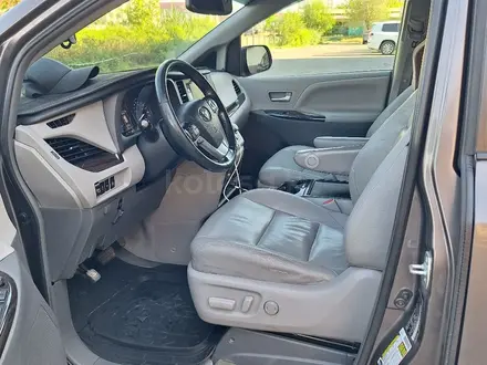 Toyota Sienna 2016 года за 9 000 000 тг. в Атырау – фото 7