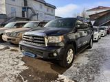 Toyota Sequoia 2008 года за 15 900 000 тг. в Астана